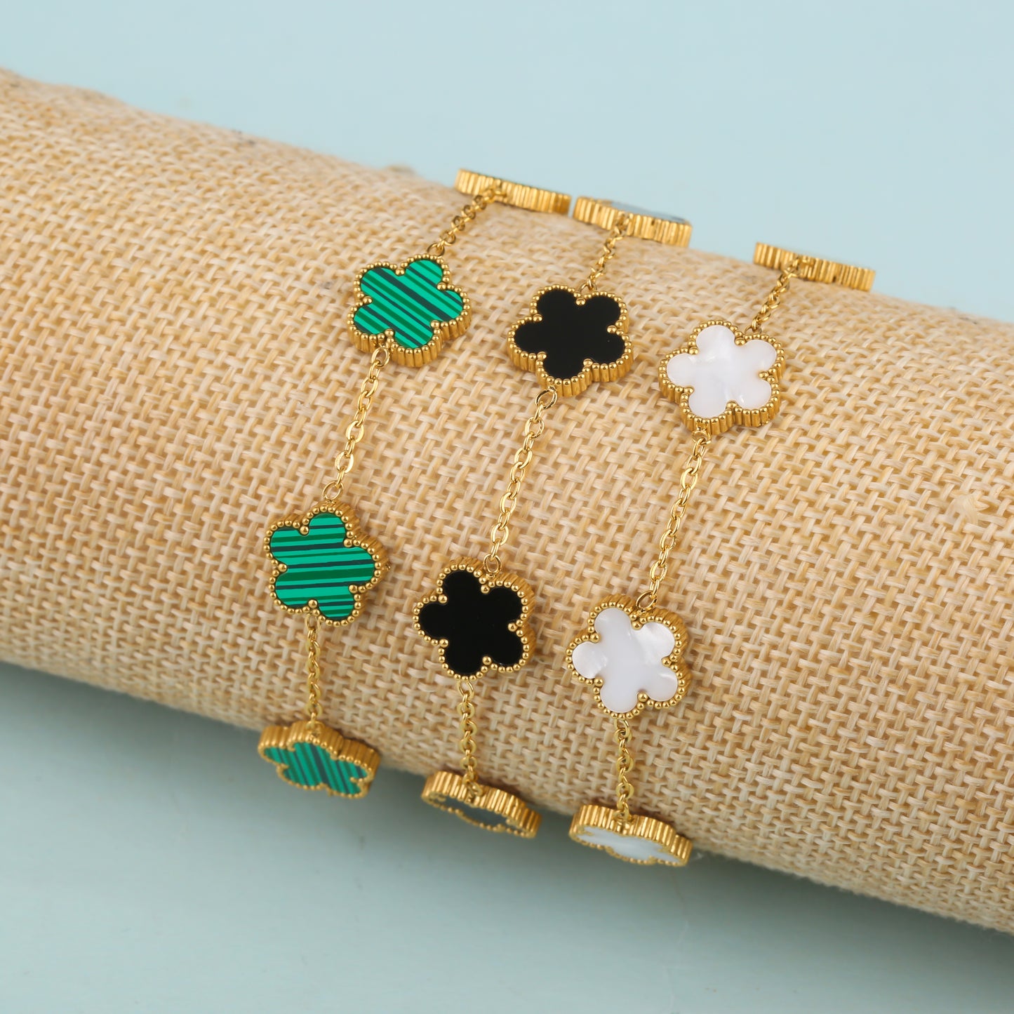 Four-leaf Clover Bracelet - Black/White